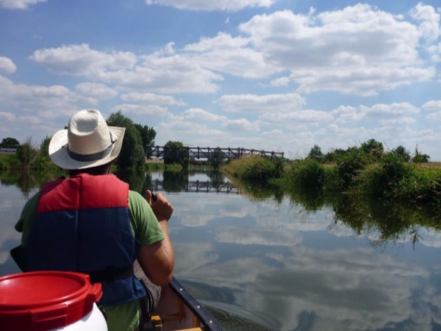 Paddler auf der Unstrut im Kanu