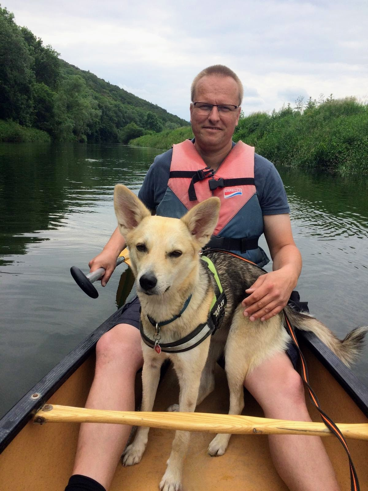 Paddeln mit Hund im Kanadier auf der Unstrut – Fluss & Zeit